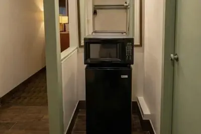 Photo 4 - Galesburg Extended Stay I-74 (Newly Renovated)