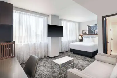 Photo 5 - DoubleTree by Hilton Long Island City, NY