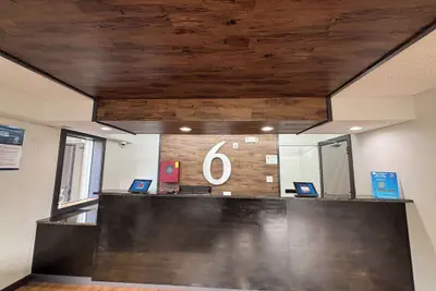 Photo 3 - Studio 6 Suites Charlotte, NC - Northlake