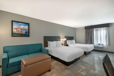 Photo 2 - Best Western Plus Bluffton / Hilton Head Hotel