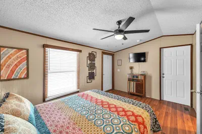 Photo 4 - Bohemian Rhapsody - 1 Bedroom Hotel Room by The Lodges at Fossil Creek