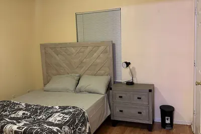 Photo 4 - NWK 457 ROOM 113-C