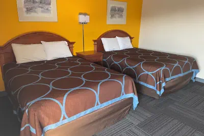 Photo 4 - American Inn Motel