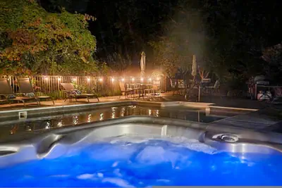 Photo 3 - Jacuzzi - West Point - Family Friendly