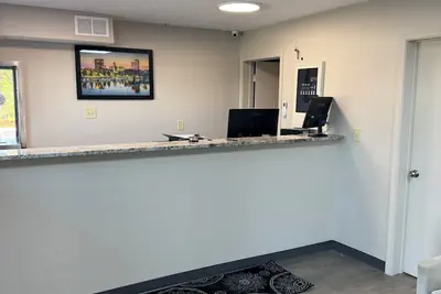 Photo 2 - Cyber Inn