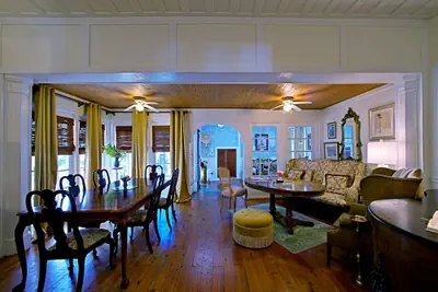 Photo 3 - Chesnut Cottage Inn