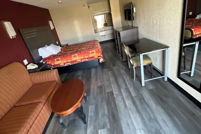 Photo 4 - CourtesyStay