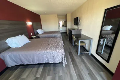 Photo 3 - CourtesyStay