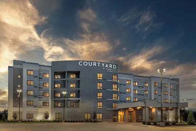 Photo 2 - Courtyard By Marriott Sherman