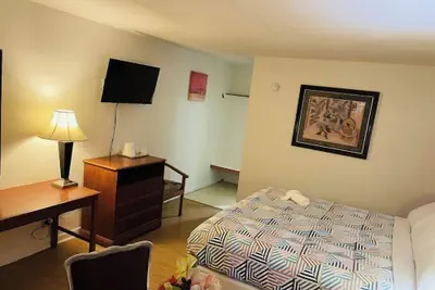 Photo 4 - Regent Motel