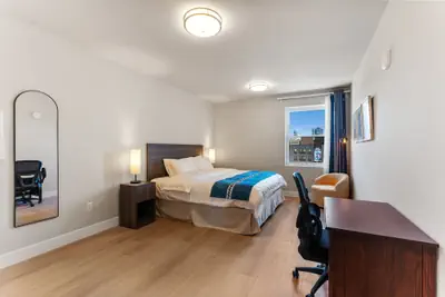 Photo 4 - 4211 Suites