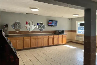 Photo 3 - Studio 6 Suites Hurricane, Wv