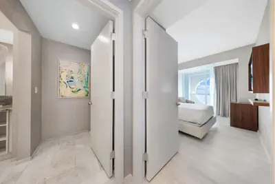 Photo 5 - Beachfront Condo Fort Lauderdale Beach