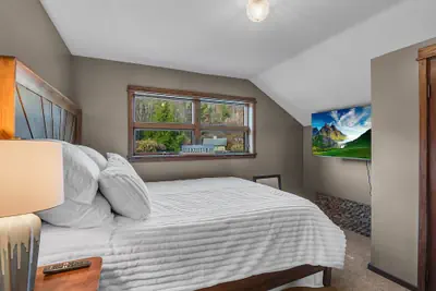 Photo 4 - The Eagles Nest, Couples Escape - Hot Tub & Views