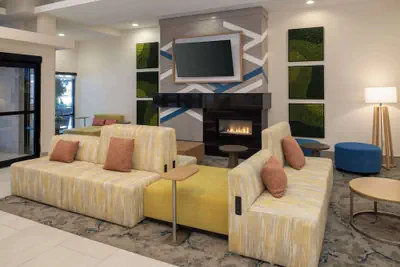 Photo 2 - Hilton Garden Inn Tacoma Downtown