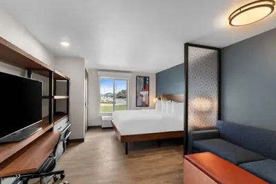 Photo 2 - Everhome Suites Bastrop By Choice Hotels