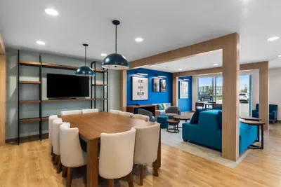 Photo 5 - Everhome Suites Bastrop By Choice Hotels