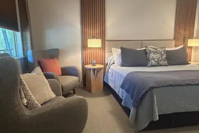 Photo 3 - Discovery Inn