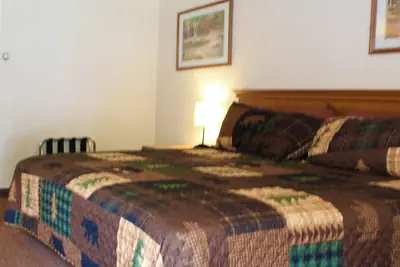 Photo 4 - The Lake George Inn