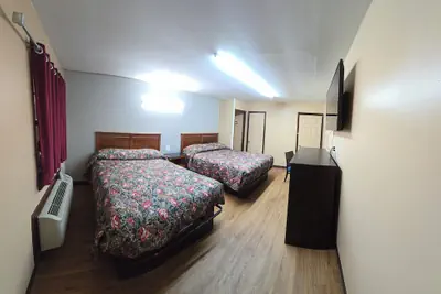 Photo 3 - Candle Light Motel