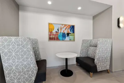 Photo 4 - Hampton Inn & Suites Corona, Ca