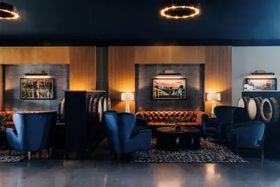 Photo 3 - The Trail Hotel