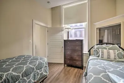 Photo 2 - Two bedrooms at Vault
