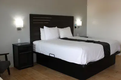 Photo 2 - Rodeway Inn Yuma Downtown