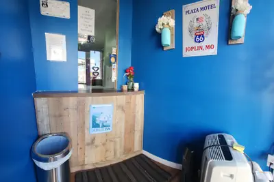 Photo 4 - Plaza Motel
