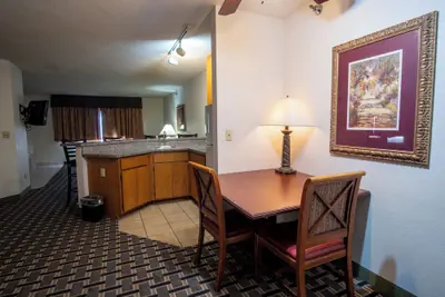 Photo 2 - Blue Way Inn & Suites Minneapolis Airport Eagan - Mall of America