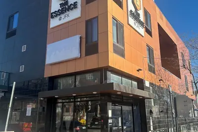 Photo 2 - The Essence Hotel AT JFK