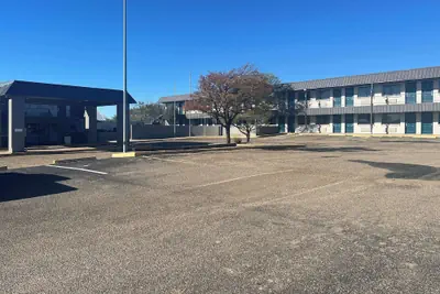 Photo 2 - Studio 6 Borger, Tx – Boom Town