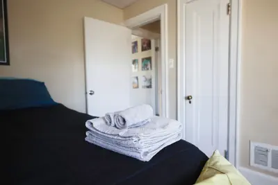 Photo 2 - Evanston BnB