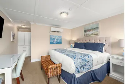 Photo 4 - Guest House Suites