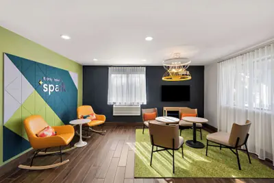 Photo 4 - Spark by Hilton Norfolk