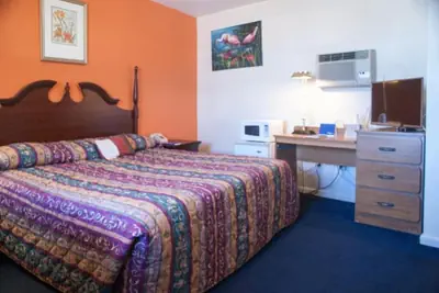 Photo 5 - NASSAU HOLIDAY MOTEL