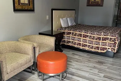 Photo 3 - Amber Motel
