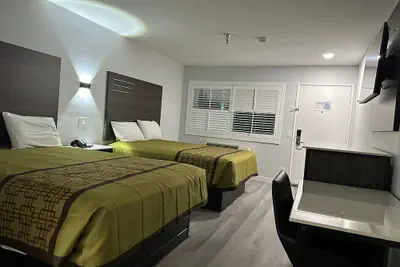 Photo 5 - Beach Inn - A Huntington Beach Motel