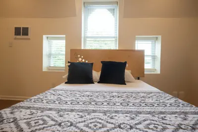 Photo 5 - Diamond Suites Philadelphia Center