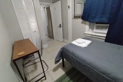 Photo 5 - Lenny's Southy Hostel