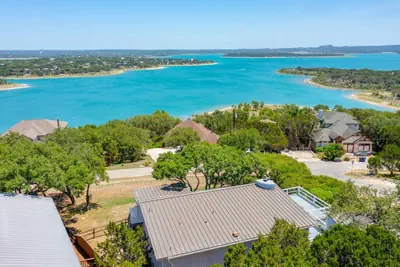 Photo 3 - 4 2 wow 180 Lake Views hot tub Pickleball Tennis POA Court EV Charger Wheelchair Ramp POA Pool
