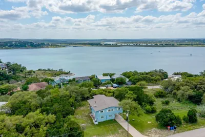 Photo 4 - 4 3 two King Beds Perfect Sunset Lake Views Pickleball Fire pit Lvl2 EV POA Pool