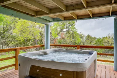 Photo 3 - 4 3 two King Beds Perfect Sunset Lake Views Pickleball Fire pit Lvl2 EV POA Pool