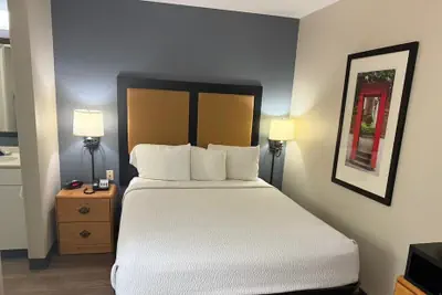 Photo 2 - MainStay Suites Washington Dulles Airport