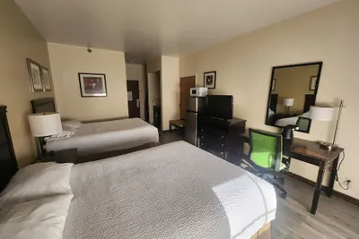 Photo 4 - CASH REWARDS INN & SUITES