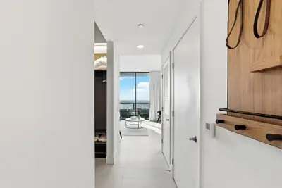 Photo 2 - Lux Studio W City Views and Pool