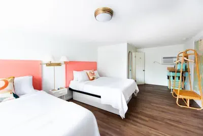 Photo 2 - Royal Palms Motel
