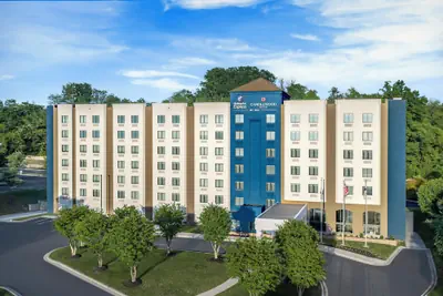 Photo 2 - Holiday Inn Express Baltimore - BWI Airport NE by IHG