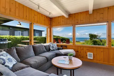 Photo 4 - The Pilot House by Avantstay Stunning Home Right On Arch Cape Beach