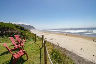 Photo 3 - The Pilot House by Avantstay Stunning Home Right On Arch Cape Beach